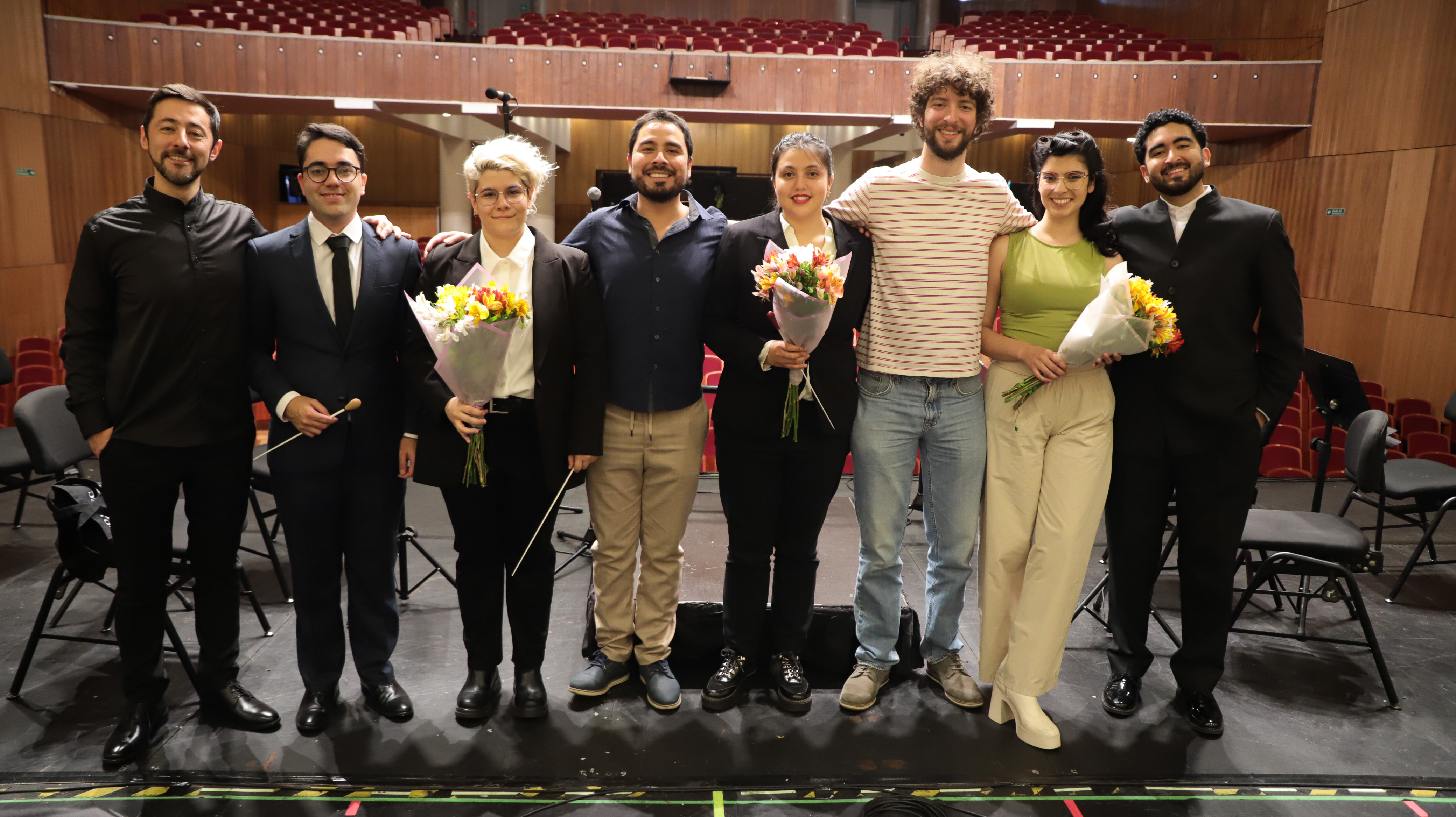 Una oportunidad formativa de nivel internacional llega a Concepción: el Curso de Dirección Orquestal dictado por el maestro Luis Toro Araya, uno de los mejores directores jóvenes del mundo. La iniciativa, organizada por Corcudec del 17 al 22 de noviembre, pretende sentar bases sólidas y generar profundos aprendizajes en torno al arte de la dirección.